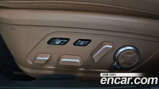 Hyundai Grandeur GN7 — Фото автомобиля 30