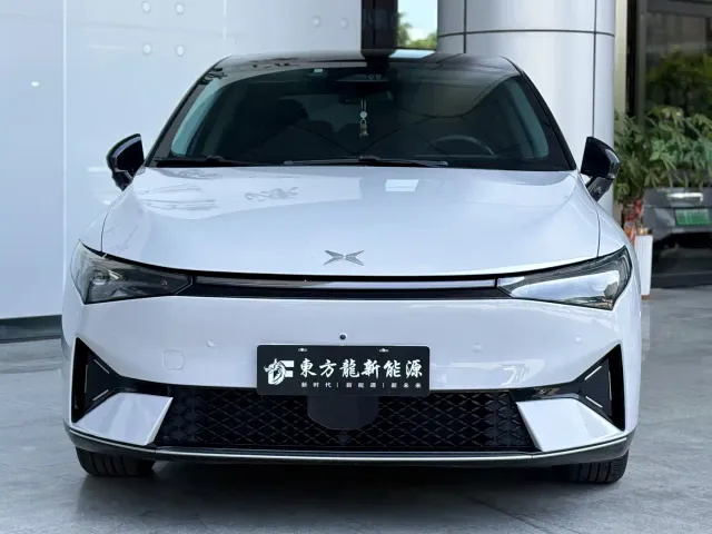 Xpeng P5 — Фото автомобиля 2