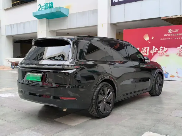 Li Auto L9 — Фото автомобиля 9