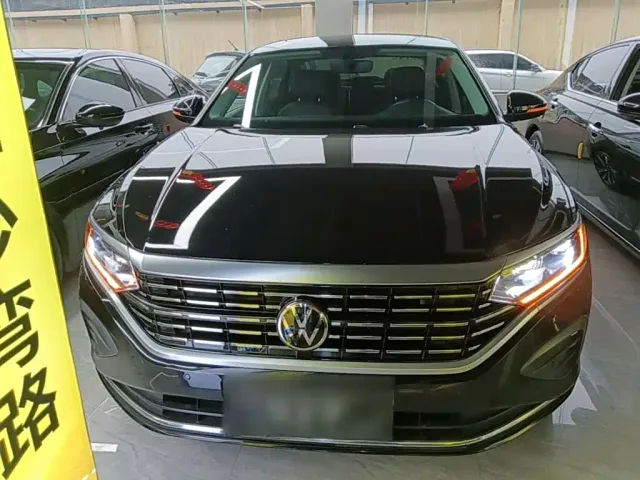 Volkswagen Passat — Фото автомобиля 2