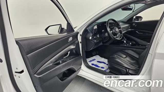 Hyundai AVANTE Modern — Фото автомобиля 10