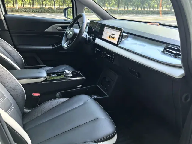 Geely Geometry E Firefly — Фото автомобиля 6