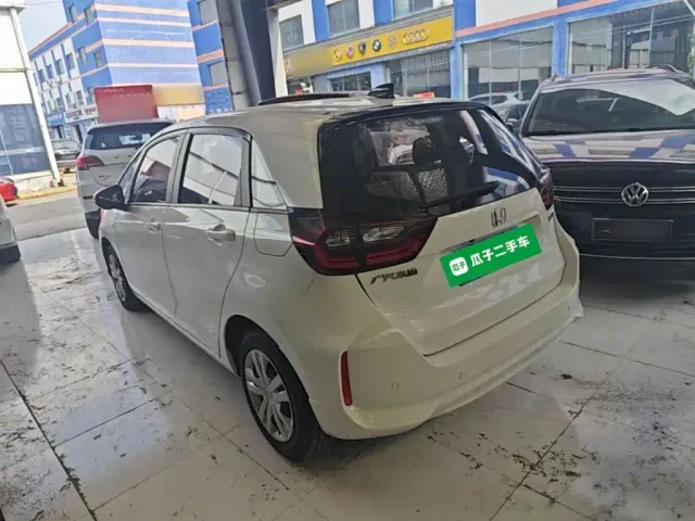 Honda Fit — Фото автомобиля 4
