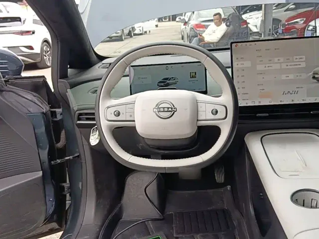 Nissan N7 — Фото автомобиля 10