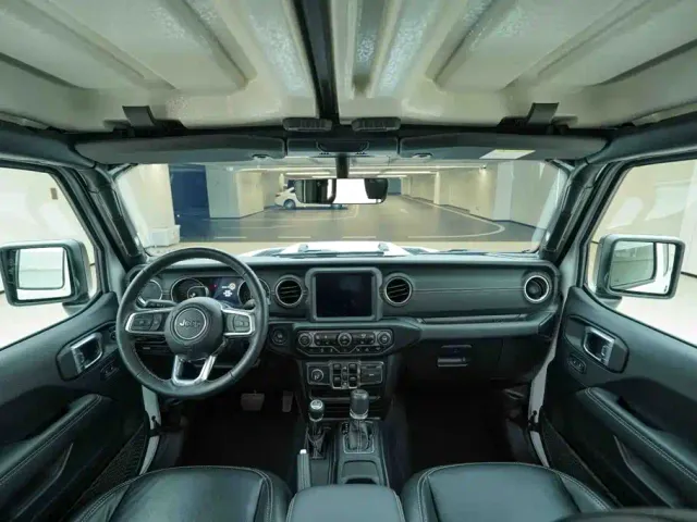 Jeep Gladiator 2022 3.6L Pioneer Edition — Фото автомобиля 19