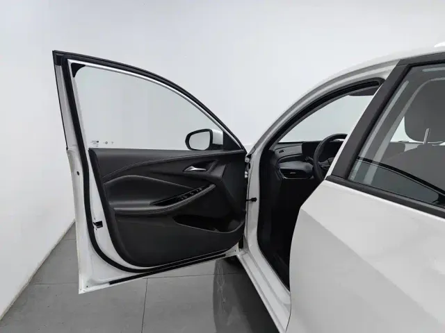 Buick Verano — Фото автомобиля 8