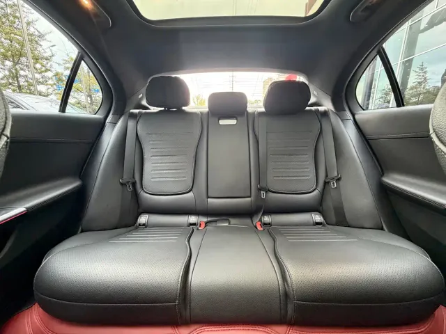 Mercedes-Benz C-Class — Фото автомобиля 22