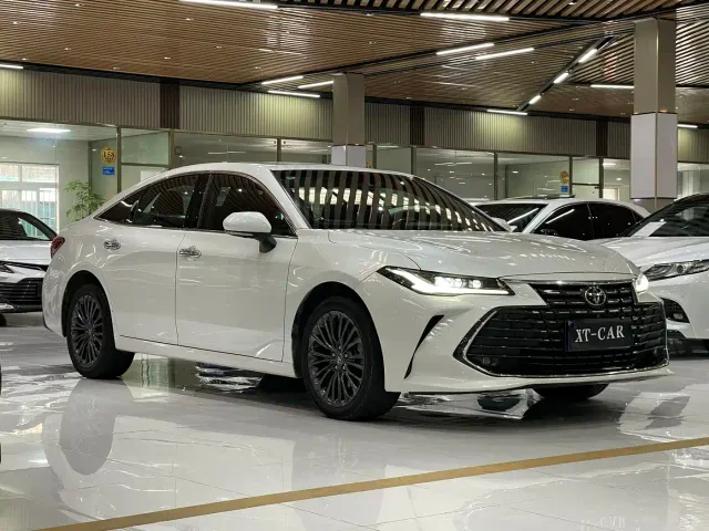 Toyota Avalon — Фото автомобиля 3