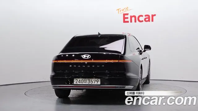 Hyundai Grandeur Grandeur (GN7) 2.5 Бензин 2WD — Фото автомобиля 4