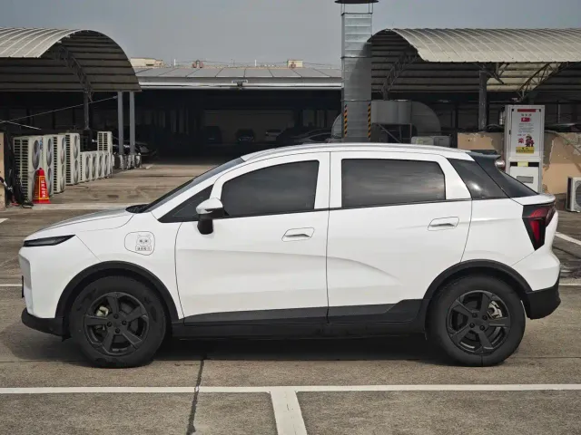 Geely Geometry E Firefly — Фото автомобиля 4