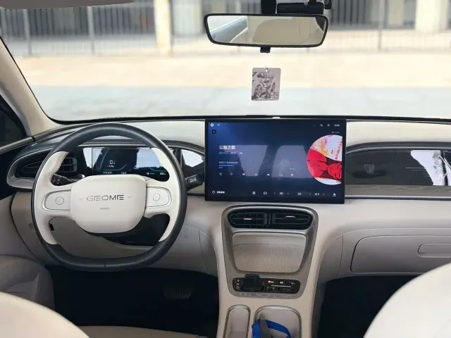 Geely Starry Wish — Фото автомобиля 8