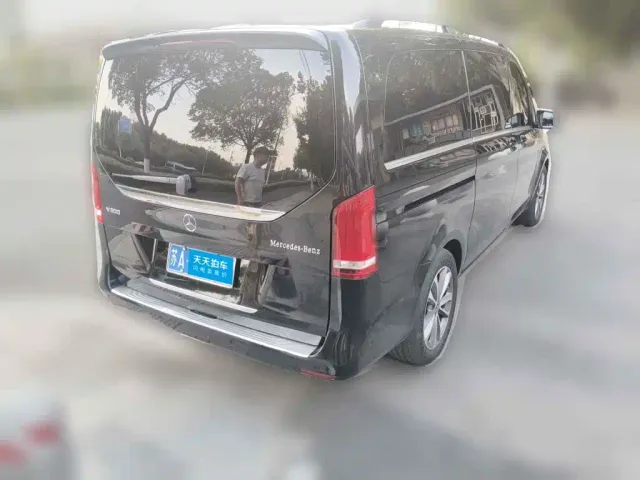 Mercedes-Benz V-Class — Фото автомобиля 2
