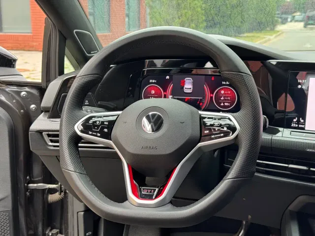 Volkswagen Golf GTI — Фото автомобиля 7