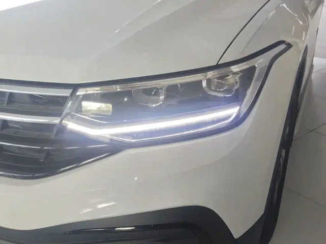 Volkswagen Tiguan L — Фото автомобиля 23
