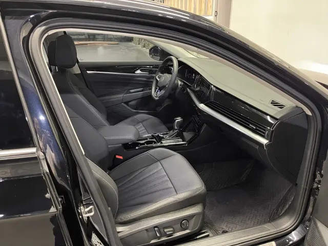 Volkswagen Passat — Фото автомобиля 23