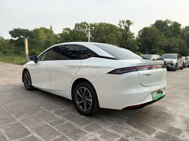 GAC Aion S MAX — Фото автомобиля 11