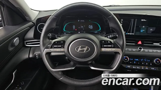 Hyundai AVANTE — Фото автомобиля 14