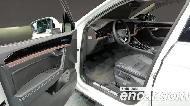 Volkswagen Touareg Touareg 3 поколение 3.0 TDI Prestige — Фото автомобиля 10