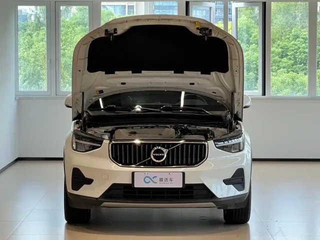 Volvo XC40 — Фото автомобиля 15