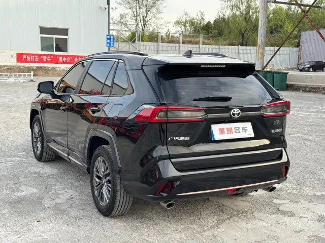 Toyota Wildlander — Фото автомобиля 3