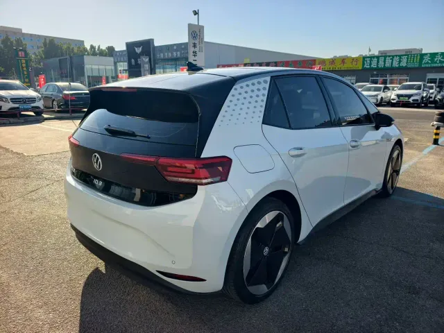 Volkswagen ID.3 — Фото автомобиля 9