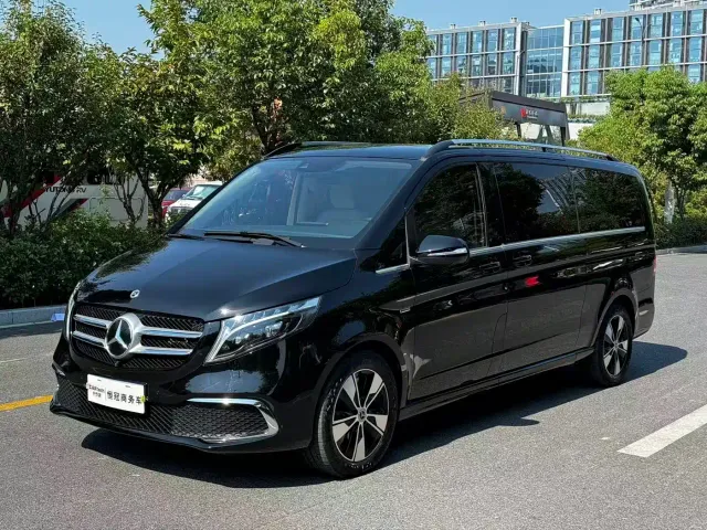 Фотография автомобиля — Mercedes-Benz V-Class