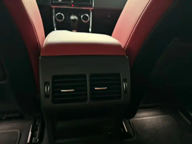 Jaguar XEL — Фото автомобиля 12