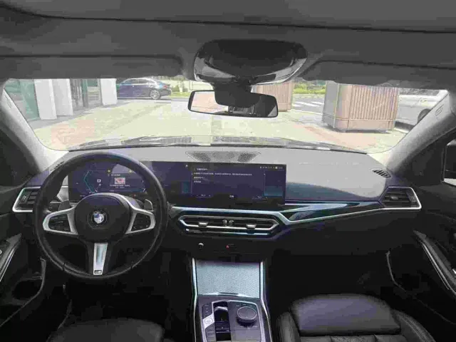 BMW 3 Series — Фото автомобиля 8