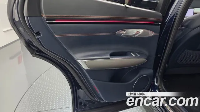 Genesis GV70 — Фото автомобиля 14