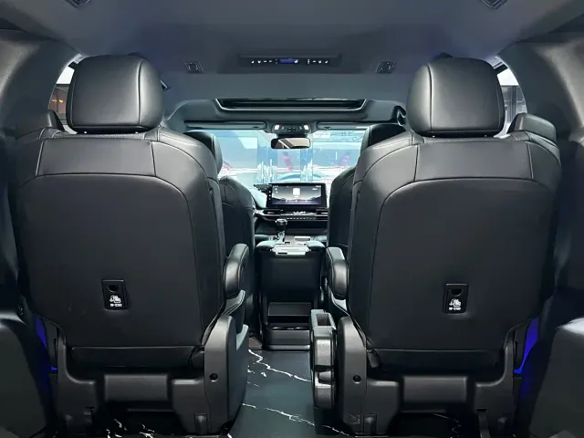 Toyota Granvia — Фото автомобиля 9