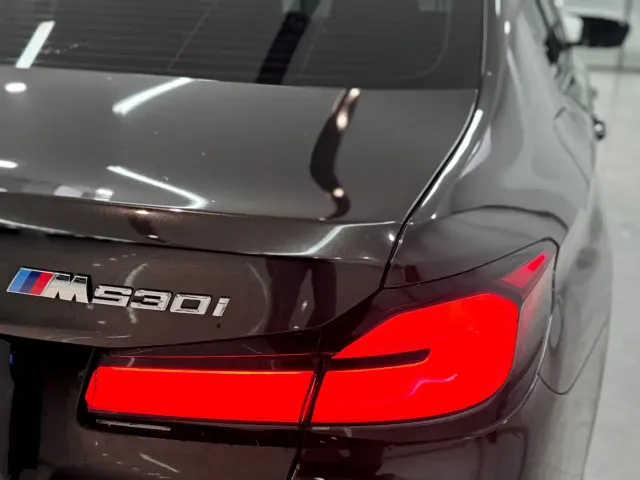 BMW 5 Series — Фото автомобиля 16