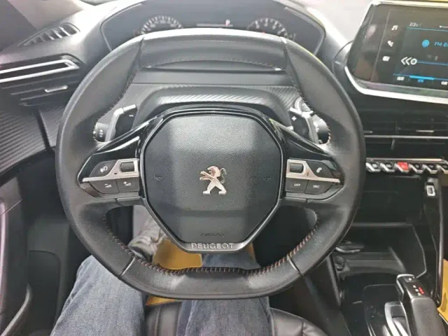 Peugeot 2008 — Фото автомобиля 10