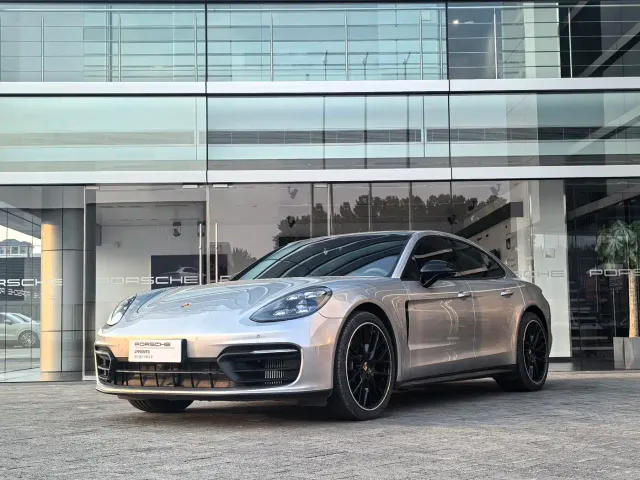 Фотография автомобиля — Porsche Panamera