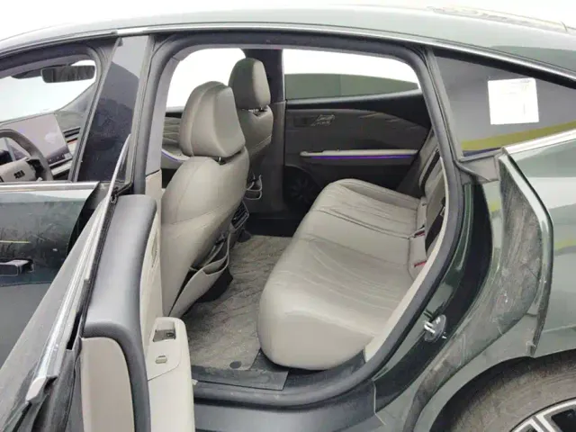 Geely Galaxy Xingyao 8 — Фото автомобиля 11