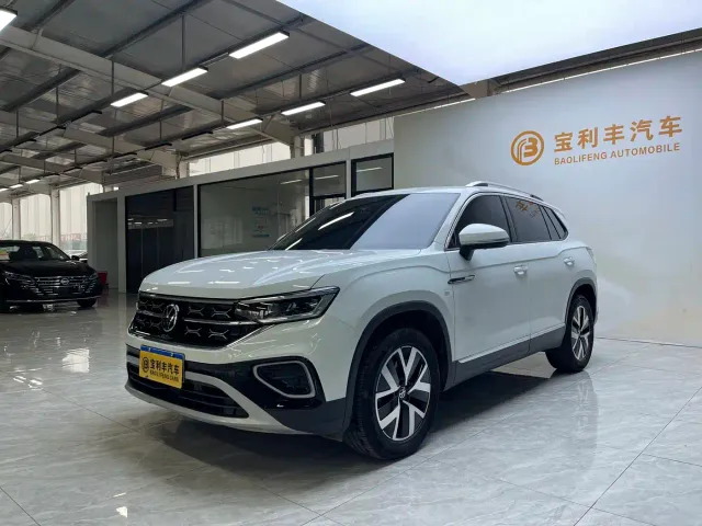 Фотография автомобиля — Volkswagen Tayron