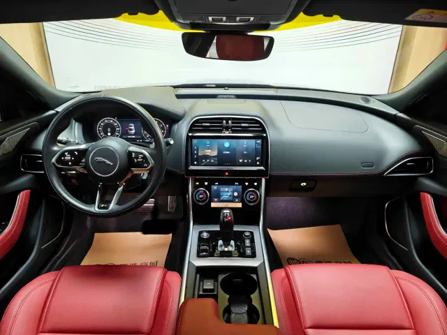 Jaguar XEL — Фото автомобиля 6
