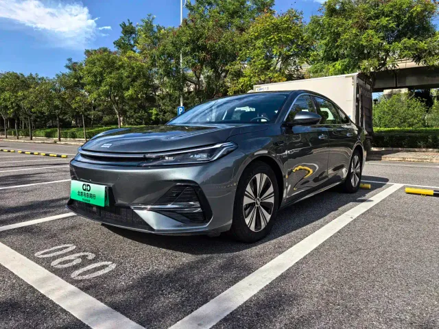 Фотография автомобиля — Geely Galaxy A7