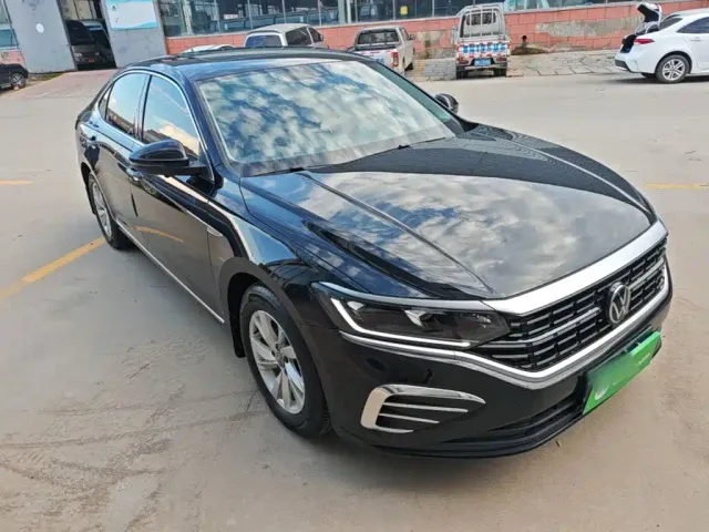 Volkswagen Passat — Фото автомобиля 3