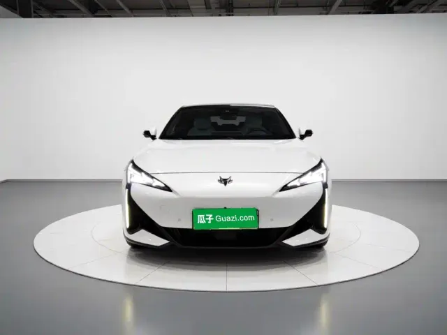 Arcfox Alpha S5 — Фото автомобиля 2