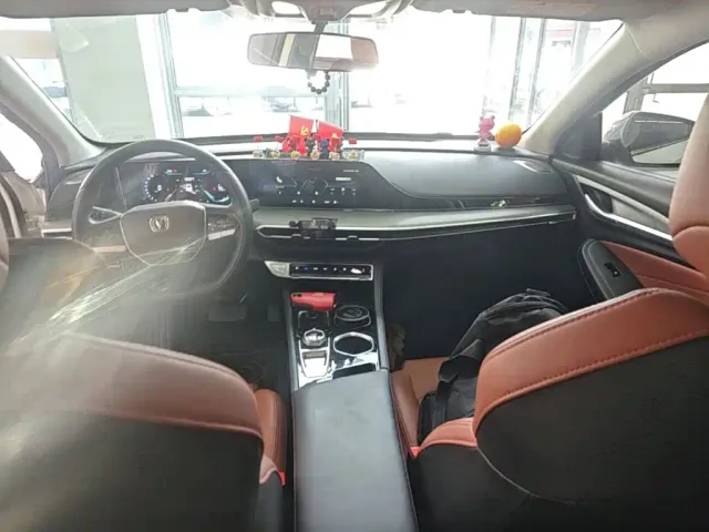 Changan Eado — Фото автомобиля 9