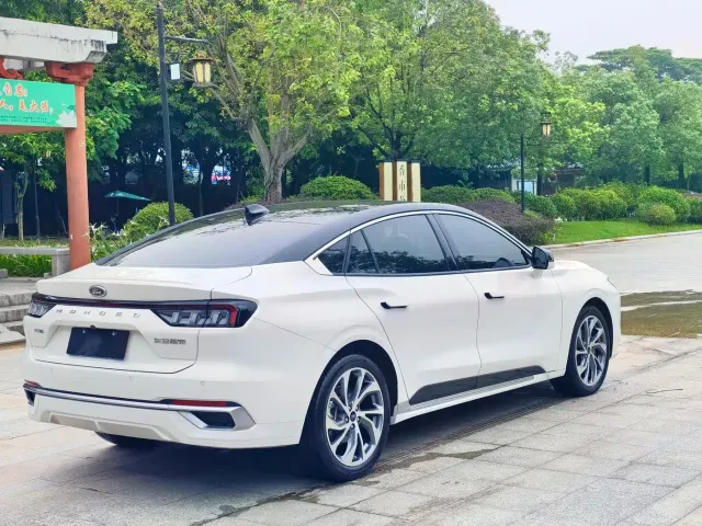 Ford Mondeo — Фото автомобиля 5