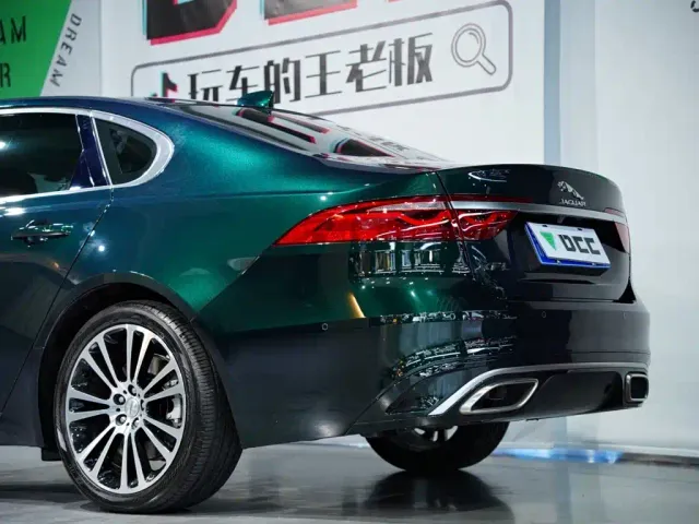 Jaguar XFL — Фото автомобиля 22