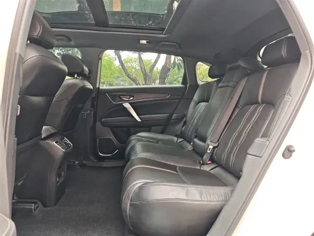 Honda UR-V — Фото автомобиля 24