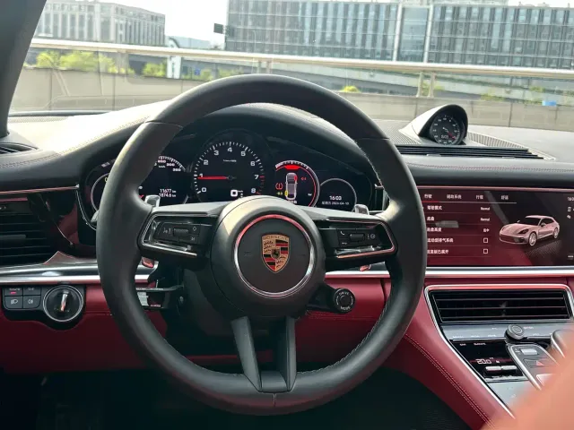 Porsche Panamera — Фото автомобиля 11