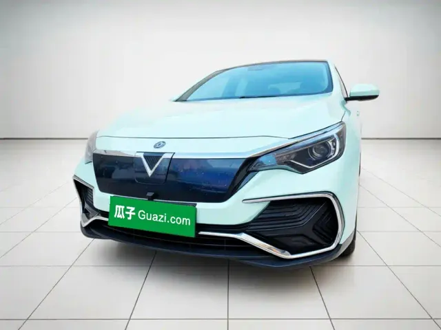 Venucia D60 EV — Фото автомобиля 23