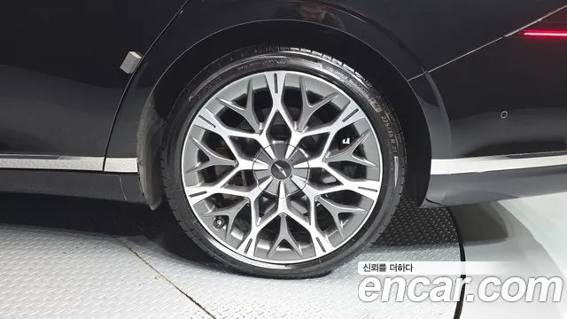 Genesis G90 RS4 — Фото автомобиля 6