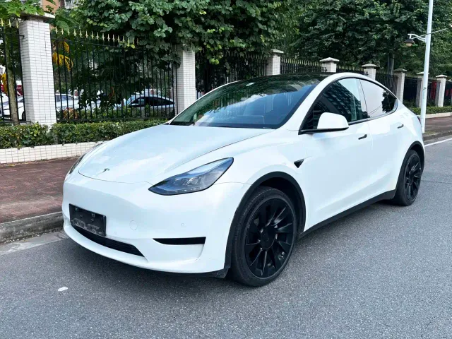 Фотография автомобиля — Tesla Model Y