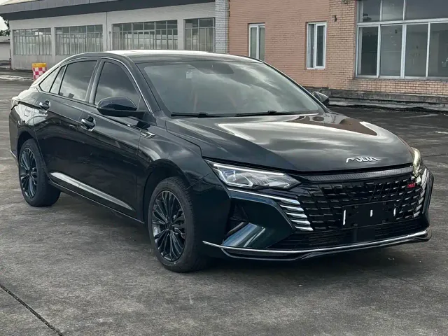 Dongfeng Yixuan MAX — Фото автомобиля 3