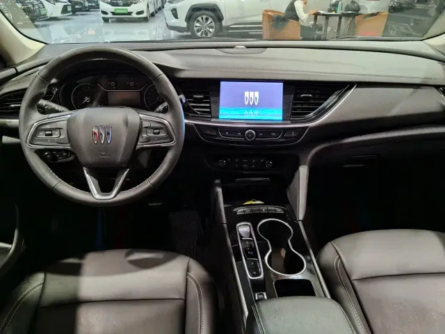 Buick Regal — Фото автомобиля 4