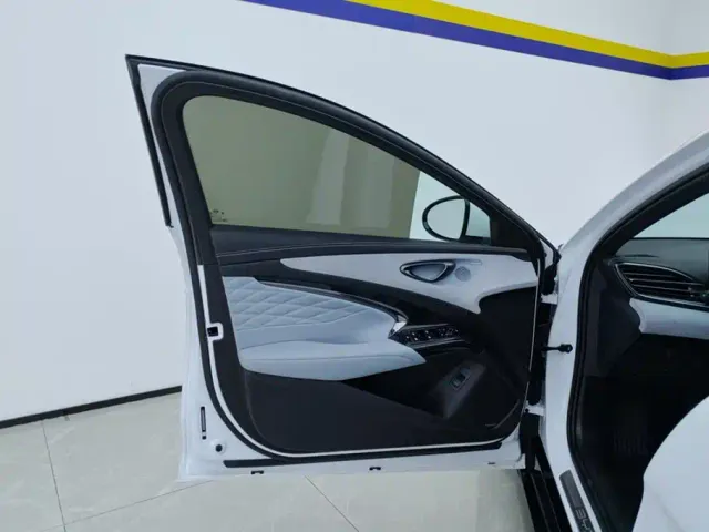 BYD Seal 2022 550km Standard Range RWD Premium — Фото автомобиля 7